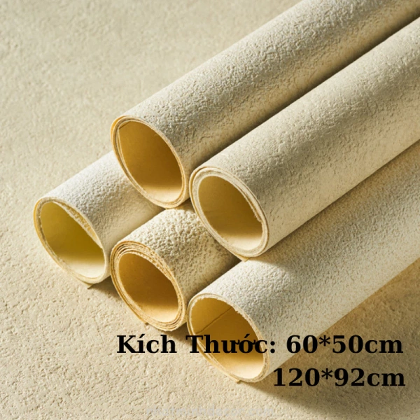 Khi nền chụp ảnh vân xi măng bật lên, ánh sáng phản chiếu làm màu da bầm – chi tiết ít ai để ý. - Ảnh 2