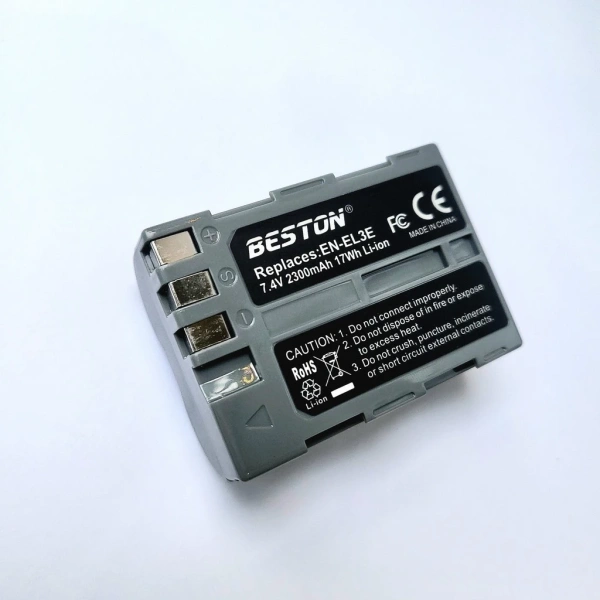Khi pin sạc cho máy ảnh Nikon hết trong buổi chụp ngoài trời, giá trị thực sự của chúng bỗng hiện rõ - Ảnh 1