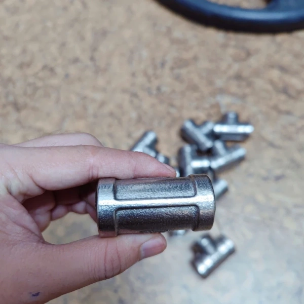 Trong bối cảnh cần một phụ kiện vừa đáp ứng tiêu chuẩn ren, vừa giữ được độ kín và dễ lắp đặt, Tê Ren Trong 21(1/2) – Đầu nối ống nước ba chiều kiểu chữ T trở thành một lựa chọn đáng cân nhắc. (Ảnh 4) Trong bối cảnh cần một phụ kiện vừa đáp ứng tiêu chuẩn ren, vừa giữ được độ kín và dễ lắp đặt, Tê Ren Trong 21(1/2) – Đầu nối ống nước ba chiều kiểu chữ T trở thành một lựa chọn đáng cân nhắc. (Ảnh 4)