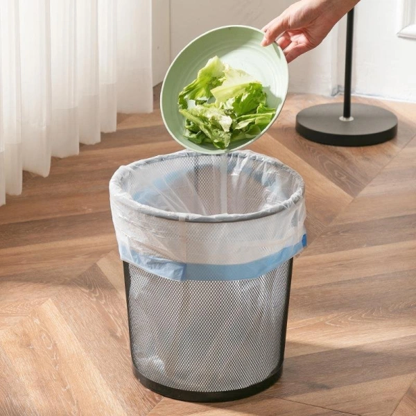 Khi túi đựng rác dày, chống thủng, có dây rút trở thành giải pháp bất ngờ cho việc quản lý rác tại nhà và khách sạn - Ảnh 2