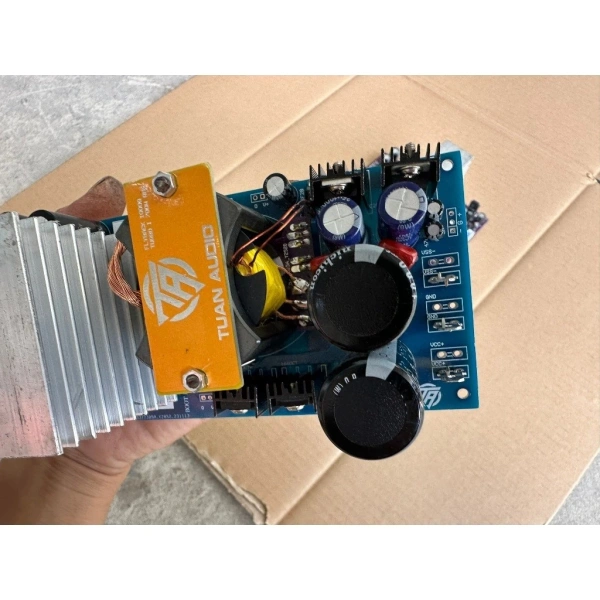 Khi tưởng bộ nguồn 12‑24 V 1000 W đủ mạnh, nhưng thực tế lại gặp giới hạn khi kết nối nhiều thiết bị cùng lúc - Ảnh 4 Khi tưởng bộ nguồn 12‑24 V 1000 W đủ mạnh, nhưng thực tế lại gặp giới hạn khi kết nối nhiều thiết bị cùng lúc - Ảnh 4