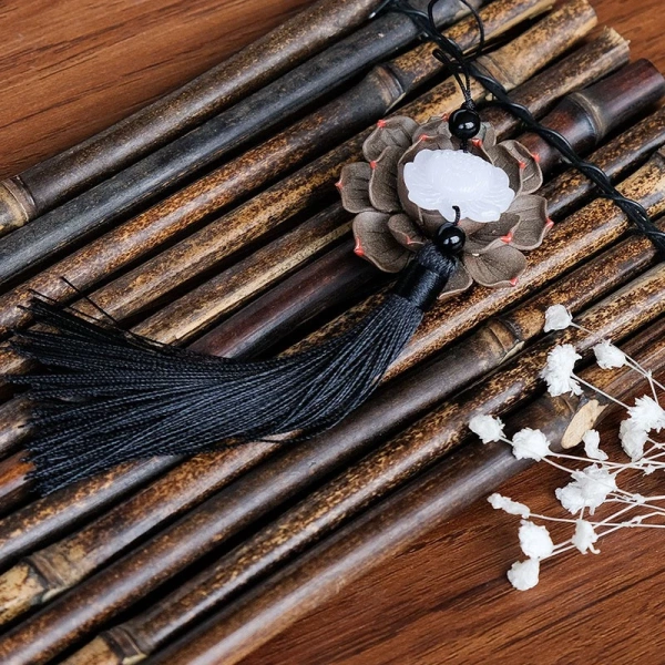 Đối với các phòng có tường màu sáng, hãy duy trì màu nền nhạt nhưng có chút “đất” hoặc “vải nâu nhạt” để tạo sự cân bằng. (Ảnh 3) Đối với các phòng có tường màu sáng, hãy duy trì màu nền nhạt nhưng có chút “đất” hoặc “vải nâu nhạt” để tạo sự cân bằng. (Ảnh 3)
