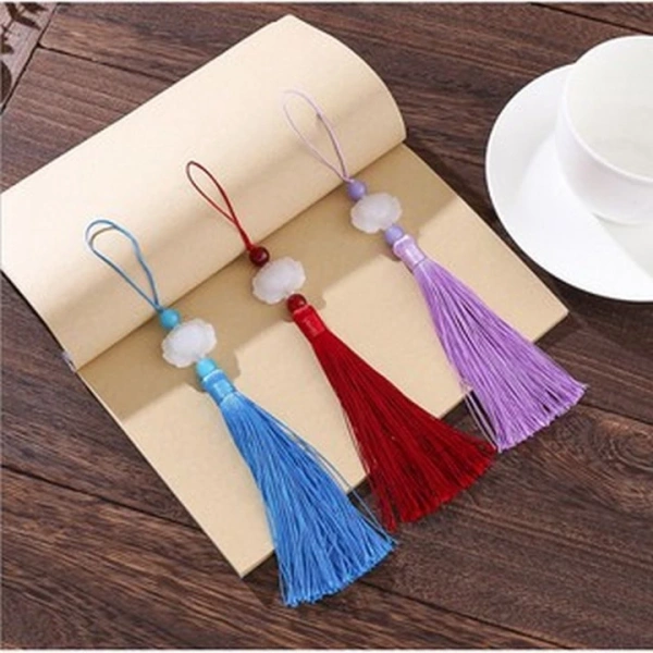 Vì tượng được làm bằng chất liệu giả ngọc, việc lau chùi nên dùng khăn mềm khô hoặc khăn ẩm nhẹ. (Ảnh 5) Vì tượng được làm bằng chất liệu giả ngọc, việc lau chùi nên dùng khăn mềm khô hoặc khăn ẩm nhẹ. (Ảnh 5)