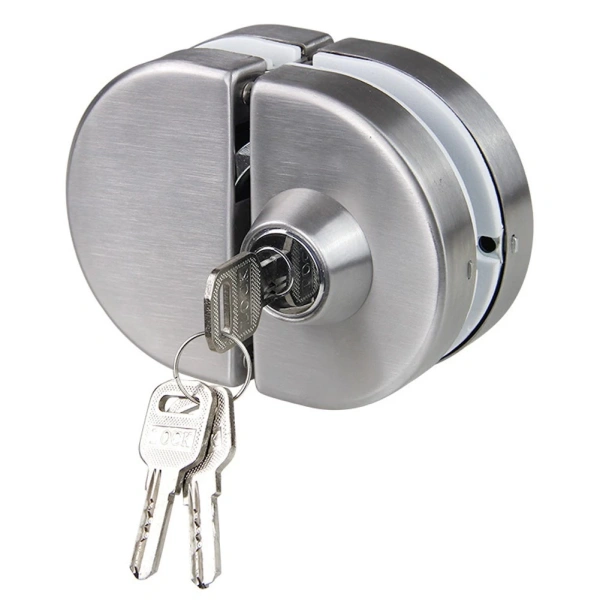 Khóa không đục lỗ thường sử dụng cơ cấu bu lông đôi cong kép làm nền tảng, giúp lắp đặt nhanh và không phá hủy kính. (Ảnh 2) Khóa không đục lỗ thường sử dụng cơ cấu bu lông đôi cong kép làm nền tảng, giúp lắp đặt nhanh và không phá hủy kính. (Ảnh 2)