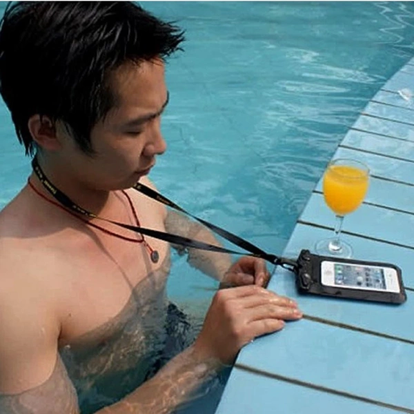 Trong thị trường có khá nhiều lựa chọn, Túi Chống Nước An Toàn Thời Trang cho Điện Thoại (mã HCM) đang nổi bật nhờ cách thiết kế khóa kéo gài 2 bên, giúp tạo ra độ kín chặt hơn so với khóa kéo một phía truyền thống. (Ảnh 4) Trong thị trường có khá nhiều lựa chọn, Túi Chống Nước An Toàn Thời Trang cho Điện Thoại (mã HCM) đang nổi bật nhờ cách thiết kế khóa kéo gài 2 bên, giúp tạo ra độ kín chặt hơn so với khóa kéo một phía truyền thống. (Ảnh 4)