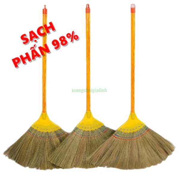 Không phải mọi chổi cầm gỗ đều sạch 100%, nhưng một chiếc chổi chít chất lượng khiến góc nhà không còn bụi bám. - Ảnh 1 Không phải mọi chổi cầm gỗ đều sạch 100%, nhưng một chiếc chổi chít chất lượng khiến góc nhà không còn bụi bám. - Ảnh 1