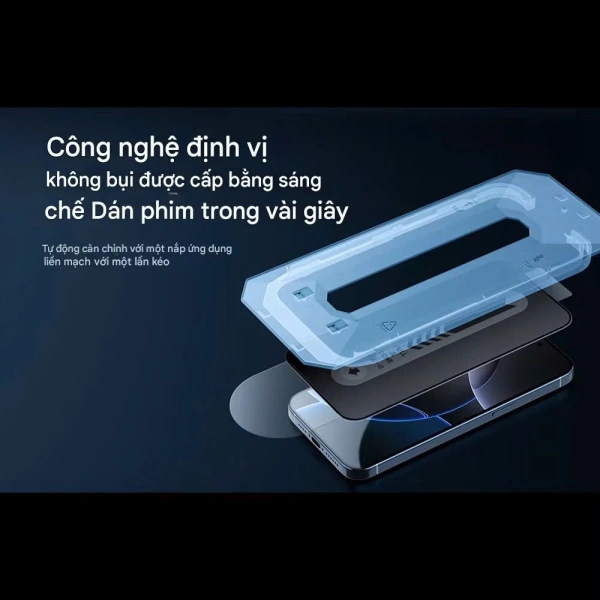 Lắp đặt một lớp kính cường lực mỏng đúng cách là yếu tố quyết định độ gắn kết và cảm giác chạm lâu dài. (Ảnh 4)