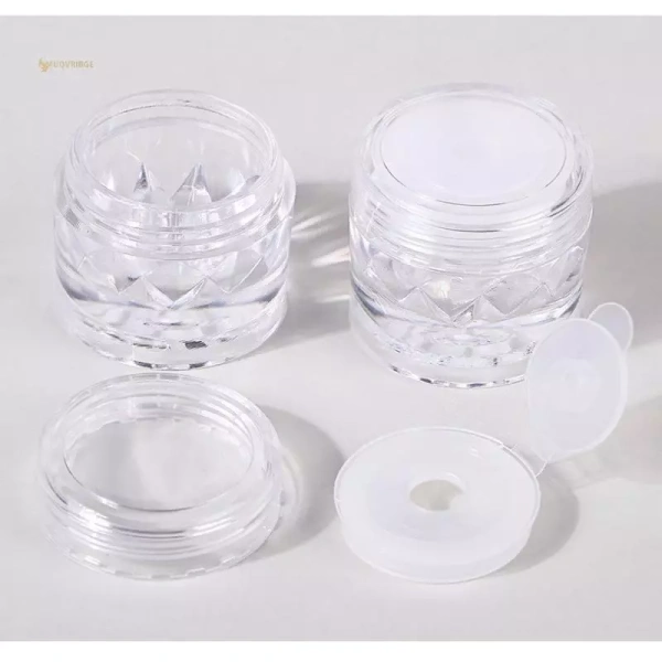 Lưới rời tiện lợi của hộp đựng trong suốt tự chế lại có thể gây rò rỉ tinh chất mỹ phẩm bất ngờ. - Ảnh 4 Lưới rời tiện lợi của hộp đựng trong suốt tự chế lại có thể gây rò rỉ tinh chất mỹ phẩm bất ngờ. - Ảnh 4