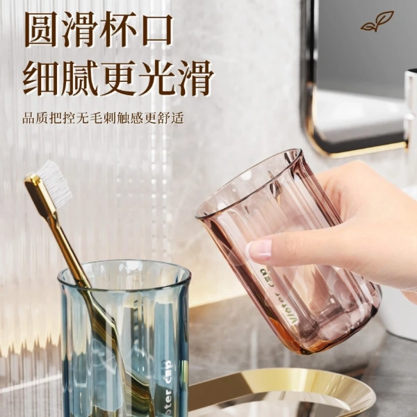 Độ trong suốt không chỉ là tiêu chí thẩm mỹ mà còn phản ánh chất lượng vật liệu và quy trình sản xuất. (Ảnh 2) Độ trong suốt không chỉ là tiêu chí thẩm mỹ mà còn phản ánh chất lượng vật liệu và quy trình sản xuất. (Ảnh 2)