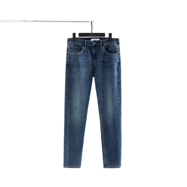 Mặc quần jean dài nam slimfit chất jean premium, cảm nhận ngay sự tôn dáng vượt xa hình ảnh quảng cáo - Ảnh 1