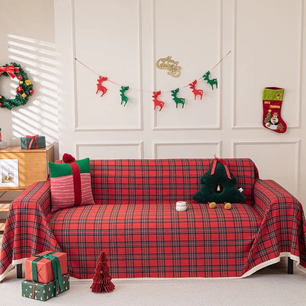 Khăn trải sofa được làm từ sợi vải chắc chắn, dày dặn, bền bỉ mang lại cảm giác sang trọng và ấm cúng nhưng cũng đồng thời có khả năng “khoá” các chất bẩn trong sợi. (Ảnh 2)