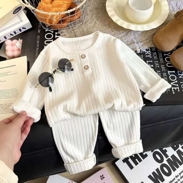 Mẹ có nên mua đồ ngủ giữ nhiệt cho bé vào thu để tránh bé thức giấc vì lạnh không - Ảnh 3