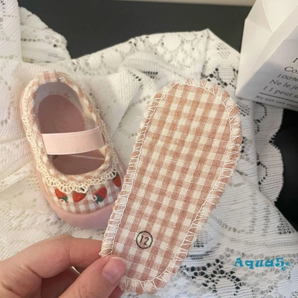 Những rủi ro trên không chỉ ảnh hưởng đến sức khỏe và an toàn mà còn khiến các bậc phụ huynh phải bỏ ra chi phí thay mới, đồng thời làm mất đi niềm vui trong buổi tiệc. (Ảnh 3)