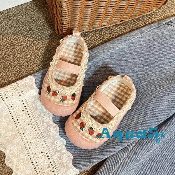 Đối với những bậc cha mẹ đang tìm kiếm một giải pháp cân bằng giữa thẩm mỹ công chúa và độ bền, an toàn cho tiệc tắm, Aqua‑little Girl Giày Công Chúa Ngọt Ngào là một lựa chọn đáng cân nhắc. (Ảnh 5)