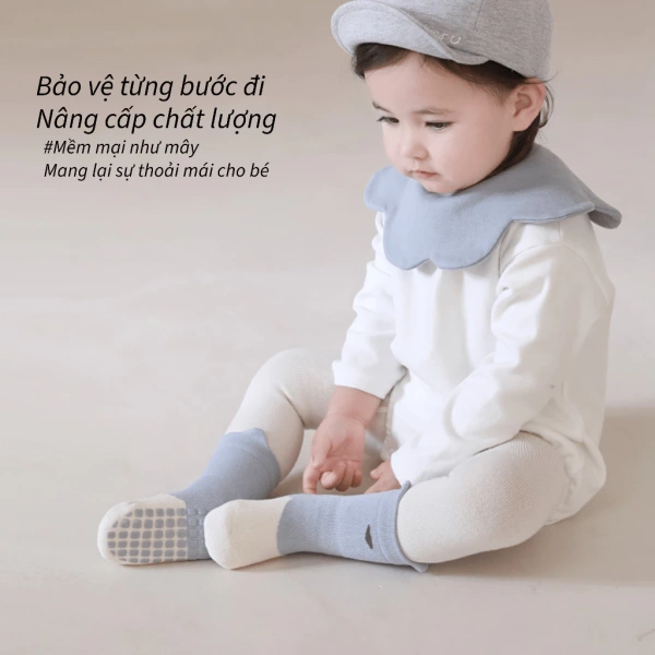Để đánh giá một đôi tất có thực sự an toàn, chúng ta cần xem xét một loạt yếu tố kỹ thuật và vật liệu, chứ không chỉ dựa vào mô tả “chống trượt” trong quảng cáo. (Ảnh 2)