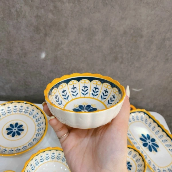 Nhược điểm: Đôi khi màu sắc không rực rỡ bằng men sáng, chi phí sản xuất cao hơn. (Ảnh 4)