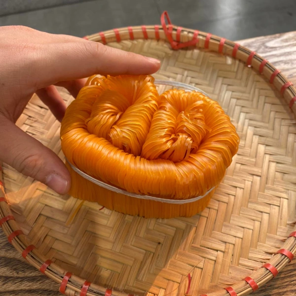 Mì ngũ sắc rau củ đặc sản Bắc Giang: bữa ăn kiêng giảm cân trở nên ngon hơn, nhưng lượng calo thực tế vẫn là thách thức - Ảnh 3