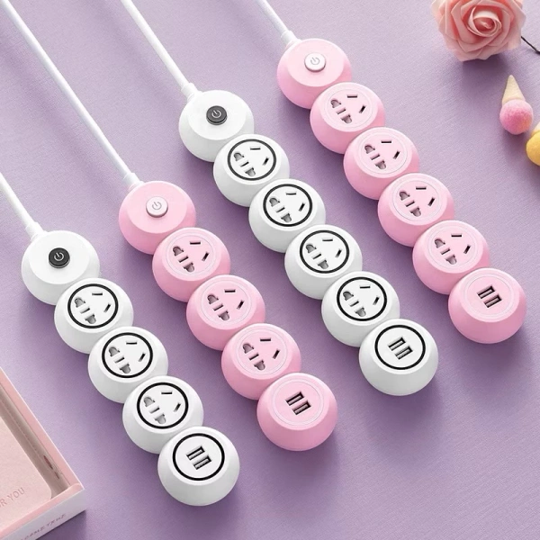 Việc nâng cấp lên ổ cắm đa năng không chỉ tăng mức độ an toàn, mà còn mang lại cảm giác gọn gàng hơn trong không gian sống. (Ảnh 4)