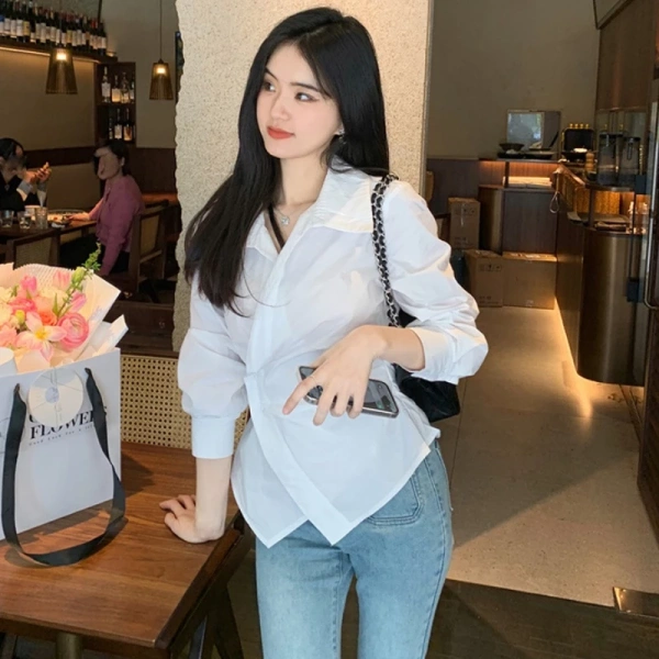 Một đường may không đồng đều trên áo sơ mi trắng dài tay có thể phá vỡ cả phong cách suốt ngày - Ảnh 3