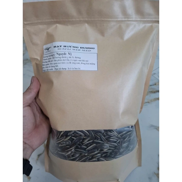 Một tuần trải nghiệm hạt hướng dương vị dừa, bất ngờ là chúng không giữ độ giòn khi để trong tủ lạnh - Ảnh 1