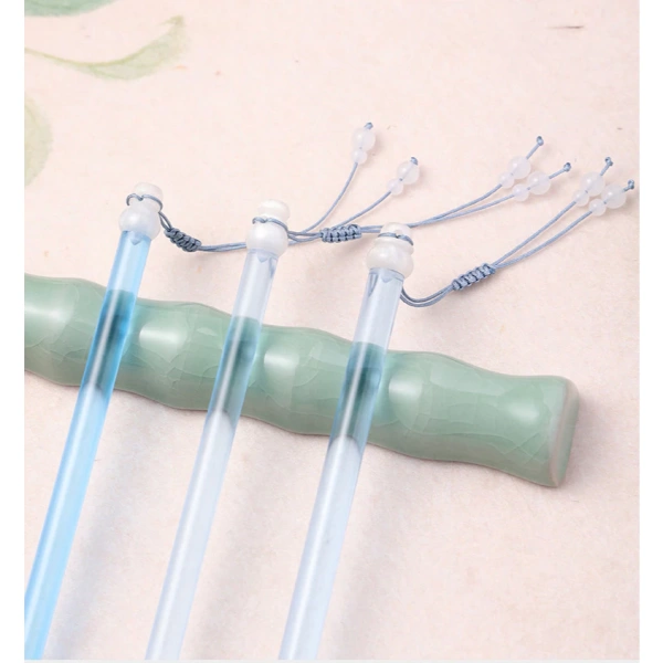 Trên thị trường hiện nay, bút lông có nhiều mức độ thuần lông, kích thước đầu và chất liệu cán khác nhau. (Ảnh 4) Trên thị trường hiện nay, bút lông có nhiều mức độ thuần lông, kích thước đầu và chất liệu cán khác nhau. (Ảnh 4)