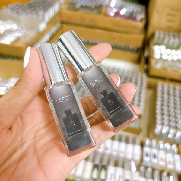 Với những lưu ý trên, bạn có thể mua Nước Hoa Dạng Tinh Dầu Nam Nữ 5ml Mùi Hương Ngọt Ngào, Cuốn Hút | Kim Hằng Trương và tận hưởng hương thơm một cách bền bỉ hơn trong suốt ngày làm việc. (Ảnh 5)