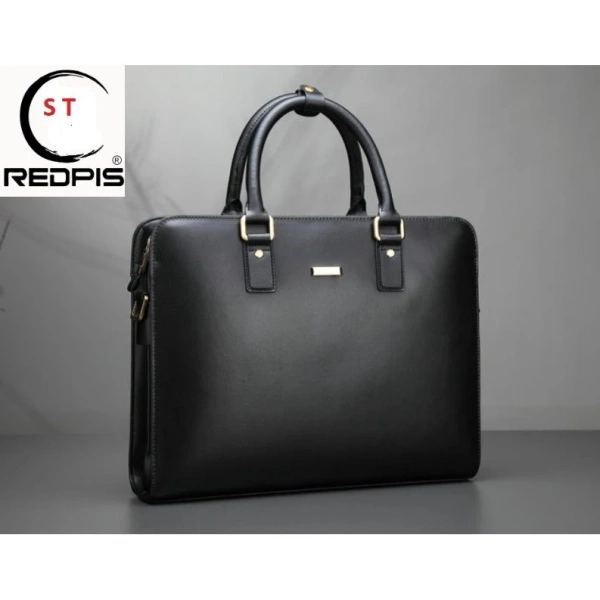 Một lựa chọn đáng cân nhắc cho nam công sở là cặp đựng laptop REDPIS 1101. (Ảnh 3) Một lựa chọn đáng cân nhắc cho nam công sở là cặp đựng laptop REDPIS 1101. (Ảnh 3)