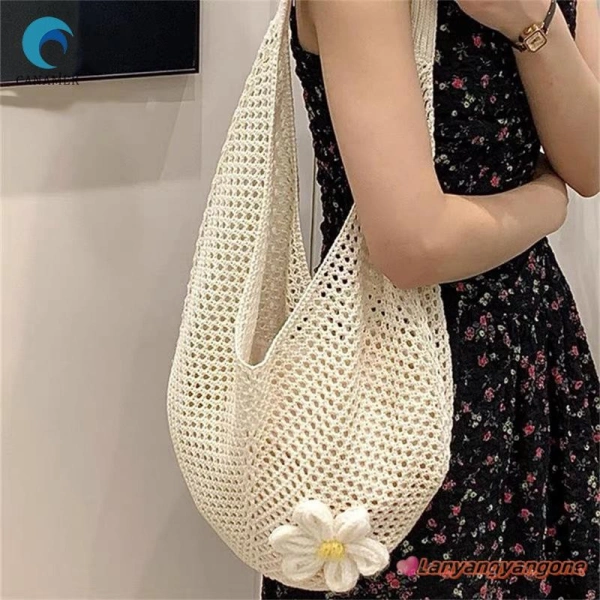 Trong số các lựa chọn trên thị trường, CANAMEK Túi Nữ Phong Cách Hàn Quốc là mẫu đang gây chú ý vì thiết kế “lười” và hoa rỗng tinh tế. (Ảnh 5)