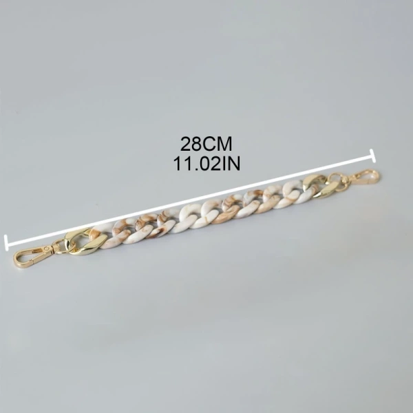 Những ai thường mang túi xách trong nhiều giờ liên tục (đặc biệt là người đi làm, sinh viên hoặc mẹ bỉm sữa) sẽ cảm nhận ngay sự khác biệt về trọng lượng. (Ảnh 2) Những ai thường mang túi xách trong nhiều giờ liên tục (đặc biệt là người đi làm, sinh viên hoặc mẹ bỉm sữa) sẽ cảm nhận ngay sự khác biệt về trọng lượng. (Ảnh 2)