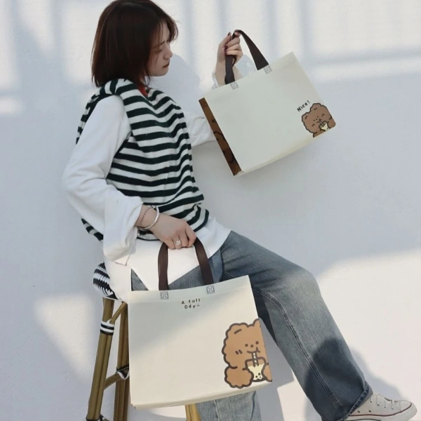 Không chỉ là “đựng quà”, túi vải còn là “tranh vẽ” cho sự sáng tạo. (Ảnh 5)