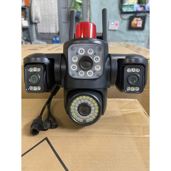 Camera 4 mắt Yoosee được thiết kế với một mắt chính có khả năng xoay ngang 350° và dọc 90°, cùng hai mắt phụ xoay tay 360° dọc và 180° ngang. (Ảnh 2) Camera 4 mắt Yoosee được thiết kế với một mắt chính có khả năng xoay ngang 350° và dọc 90°, cùng hai mắt phụ xoay tay 360° dọc và 180° ngang. (Ảnh 2)
