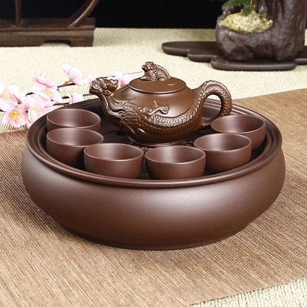 Với không gian sống ngày càng thu hẹp, một bộ ấm trà mini cần có thiết kế “gọn nhẹ” nhưng vẫn không làm mất đi tính thẩm mỹ. (Ảnh 2)