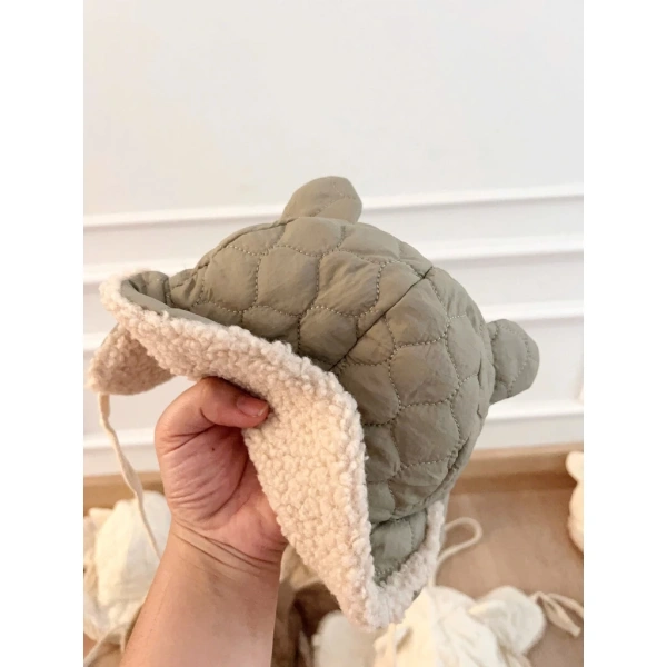 Dưới đây là một số hướng dẫn ngắn gọn nhưng hữu ích giúp bạn tận dụng tối đa công dụng của mũ phao khi đưa bé ra ngoài. (Ảnh 4) Dưới đây là một số hướng dẫn ngắn gọn nhưng hữu ích giúp bạn tận dụng tối đa công dụng của mũ phao khi đưa bé ra ngoài. (Ảnh 4)