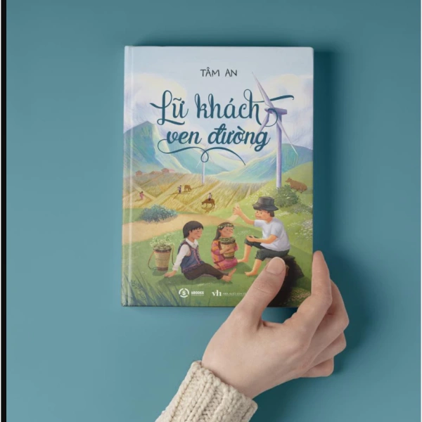 Sách ghi lại những bữa ăn đơn sơ với “cá suối nướng, rau dại trộn”. (Ảnh 4) Sách ghi lại những bữa ăn đơn sơ với “cá suối nướng, rau dại trộn”. (Ảnh 4)