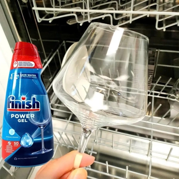 Với dạng gel đậm đặc, mỗi lần đo lường một lượng nhỏ là đủ cho cả chu kỳ rửa. (Ảnh 2)