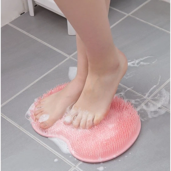 Nếu bạn đang cân nhắc chọn một sản phẩm đa năng để đưa spa về nhà, Cọ Chân – Tấm Chà Lưng Massage Silicon là một lựa chọn đáng cân nhắc. (Ảnh 4)