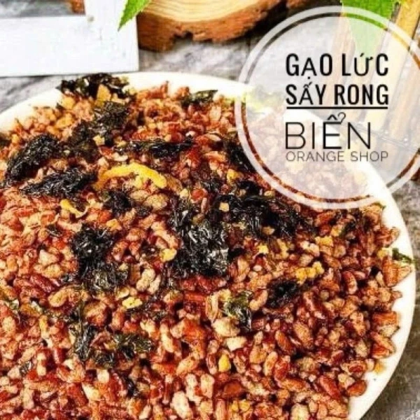 Gạo lứt sấy rong biển “healthy” hiện đang có sẵn trên các sàn thương mại điện tử với mức giá ban đầu 53.760 VND cho mỗi gói 300 g, nhưng đang được khuyến mãi giảm còn 42.000 VND. (Ảnh 3) Gạo lứt sấy rong biển “healthy” hiện đang có sẵn trên các sàn thương mại điện tử với mức giá ban đầu 53.760 VND cho mỗi gói 300 g, nhưng đang được khuyến mãi giảm còn 42.000 VND. (Ảnh 3)