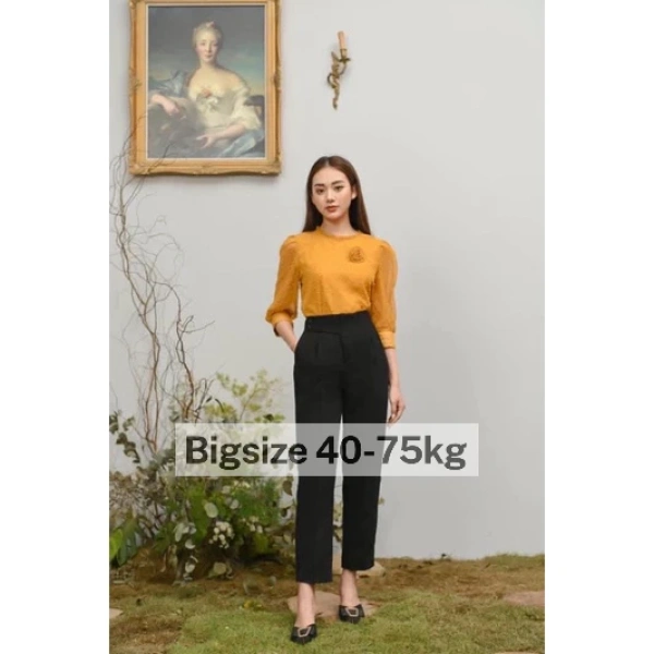 Quần baggy cạp cao không chỉ là một “chiếc quần thoải mái” mà còn là “cây cầu” giữa phong cách công sở và street style. (Ảnh 3)