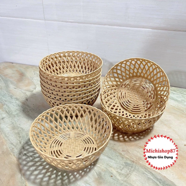 Rổ đan giả nhựa giúp sắp xếp rau sống gọn gàng, nhưng độ thoáng khí lại quyết định độ tươi kéo dài - Ảnh 1