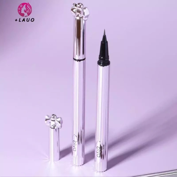 Thị trường hiện nay cung cấp nhiều dạng kẻ lông mày, mỗi loại có ưu nhược điểm riêng. (Ảnh 2) Thị trường hiện nay cung cấp nhiều dạng kẻ lông mày, mỗi loại có ưu nhược điểm riêng. (Ảnh 2)