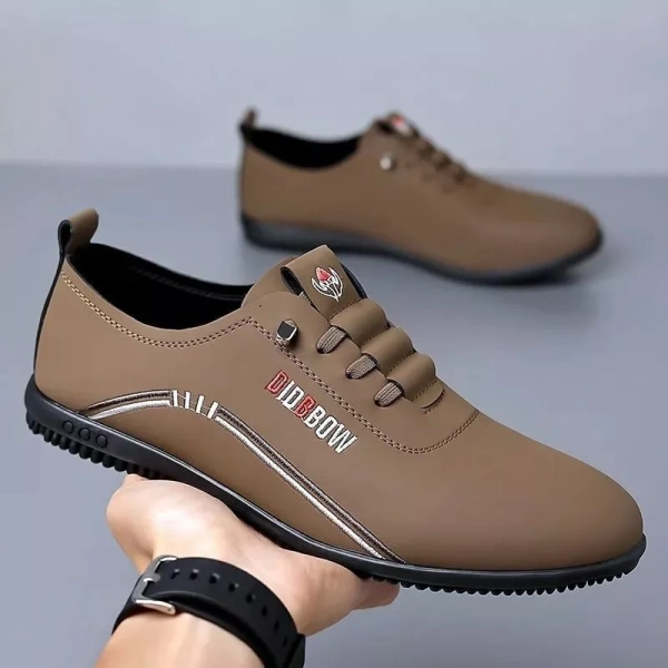 Dưới đây là bảng so sánh ngắn gọn giữa một số tiêu chí quan trọng của giày công sở thông thường và giày công sở cao cấp có tính năng đặc biệt (ví dụ mẫu Driv260104 được giới thiệu ở phần dưới). (Ảnh 5) Dưới đây là bảng so sánh ngắn gọn giữa một số tiêu chí quan trọng của giày công sở thông thường và giày công sở cao cấp có tính năng đặc biệt (ví dụ mẫu Driv260104 được giới thiệu ở phần dưới). (Ảnh 5)