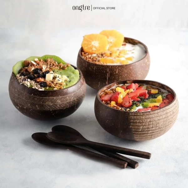 Sự bất ngờ khi bát gáo dừa sang trọng khiến việc chuẩn bị salad buổi sáng trở nên chậm hơn - Ảnh 1