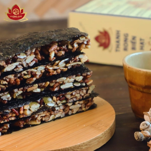 Sự bất ngờ khi hương vị chay và mặn hòa quyện trong mỗi thanh của hộp 8 thanh rong - Ảnh 3 Sự bất ngờ khi hương vị chay và mặn hòa quyện trong mỗi thanh của hộp 8 thanh rong - Ảnh 3