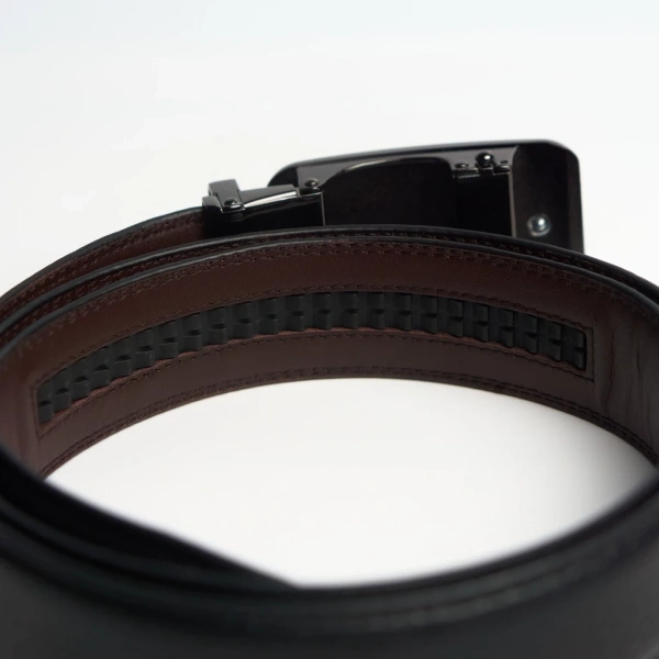 Một trong những mẫu thắt lưng được người tiêu dùng đánh giá cao hiện nay là Thắt Lưng Nam WT Leather Gold Border Da Bò Cao Thực Cấp Bản 3.5 cm. (Ảnh 5)