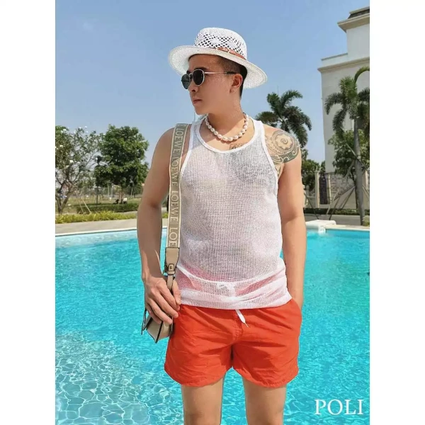 Được quảng cáo là “sát nách”, áo thun thường được kỳ vọng sẽ ngăn mồ hôi chảy ra ngoài, giữ cho người mặc luôn khô thoáng. (Ảnh 3) Được quảng cáo là “sát nách”, áo thun thường được kỳ vọng sẽ ngăn mồ hôi chảy ra ngoài, giữ cho người mặc luôn khô thoáng. (Ảnh 3)
