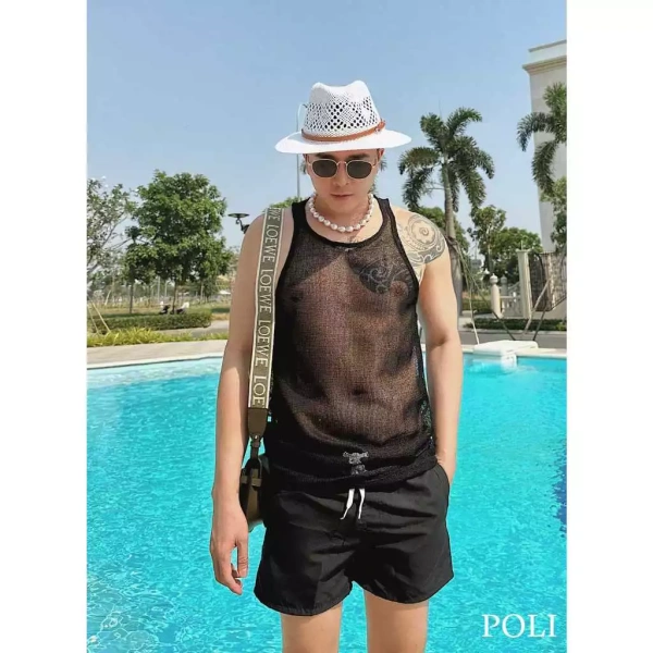 Áo thun không chỉ là một món đồ thời trang, mà còn là công cụ thể hiện phong cách cá nhân. (Ảnh 4) Áo thun không chỉ là một món đồ thời trang, mà còn là công cụ thể hiện phong cách cá nhân. (Ảnh 4)
