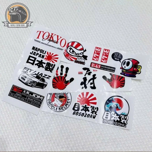 Sự mất bám của sticker nón bảo hiểm chỉ xuất hiện sau những trận mưa kéo dài - Ảnh 4 Sự mất bám của sticker nón bảo hiểm chỉ xuất hiện sau những trận mưa kéo dài - Ảnh 4