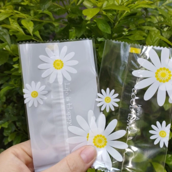 Q: “Túi zip có thật sự kín hơn hàn nhiệt không?” A: Zip giúp tái mở-đóng mà vẫn giữ độ kín tốt, đặc biệt khi thiết kế có răng cưa chắc chắn. (Ảnh 5)
