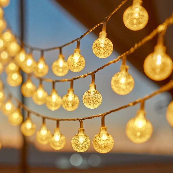 Hiện nay trên thị trường có ba loại dây đèn chính: LED, halogen (đèn sợi đốt) và năng lượng mặt trời (solar). (Ảnh 4)
