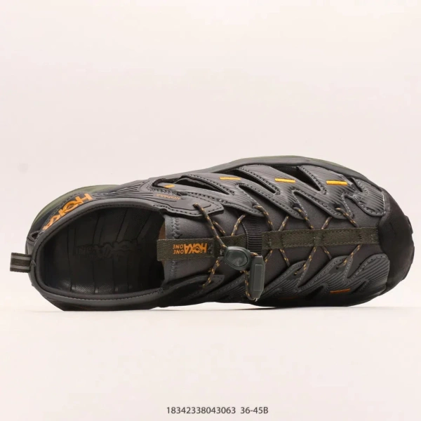 Độ bám và độ ổn định của sandal phụ thuộc rất nhiều vào trạng thái của vật liệu. (Ảnh 5)